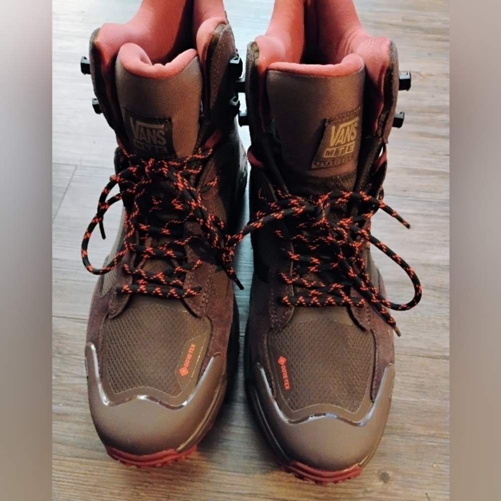 VANS Crestline GORE-TEX MTE Boots Waterproof Men's Size 13 NWT